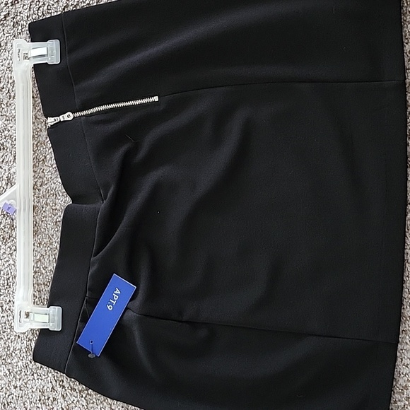 Dresses & Skirts - Black mini skirt